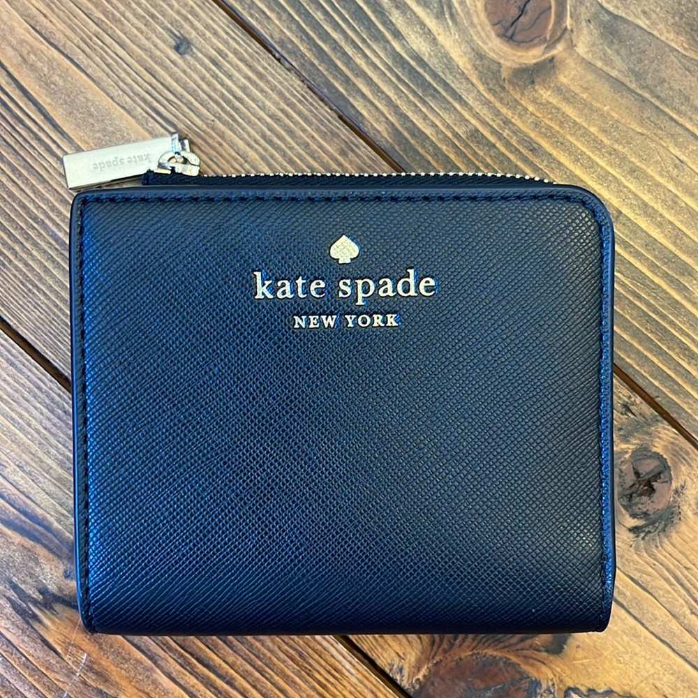 Kate Spade ♠️ Bi-fold Wallet